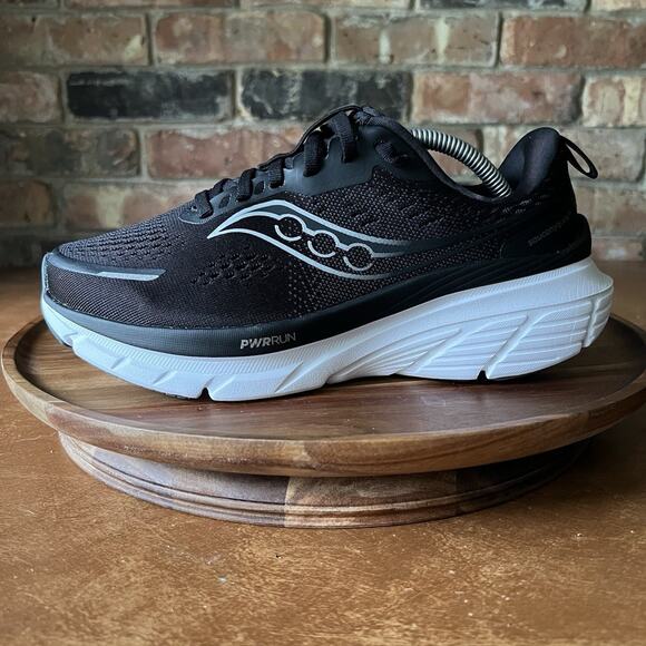 Saucony Guide 18 Black Cushion Road Running Shoes Sneakers Women's 7 Extra Wide